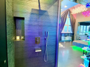 Апартаменты +18 Агат Apart Energy с Панорамным Видом и Джакузи