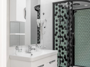 Отель Харес