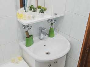 Квартира GM Apartments Уютная двушка рядом с Кремлем и Арбатом