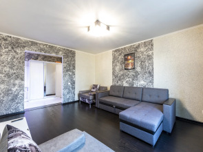 Апартаменты на Газовиков: Просторные 2-комнатные ВыДома