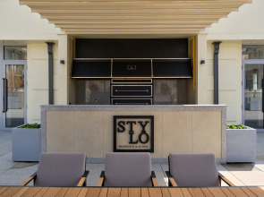 Апарт-отель Stylo Residences & Suites