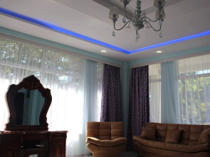 Отель Nine Brothers