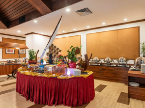 Отель Hulhule Island