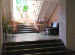 Отель Маршал