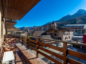 Квартира Номер в Отеле с Балконом Шикарным Видом на Горы