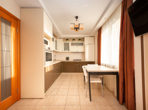 Апартаменты на Романа Брянского 8/1