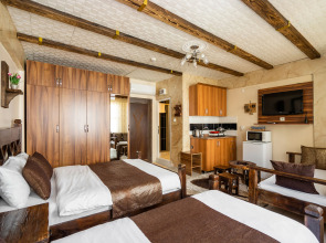 Pi Home & Apartments