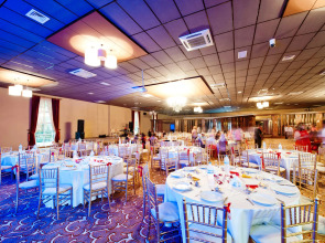 Отель Oscar Resort