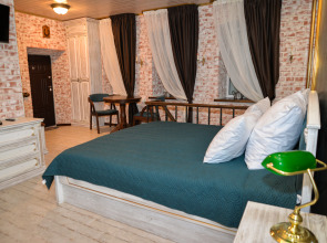 Квартира Лофт «Дубовая лестница»