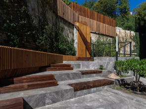 Апартаменты в Сочи центр Хосты с видом на море АК Горка