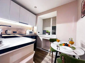 Квартира двухкомнатная в Кировске на Ленина 22 сеть Как дома