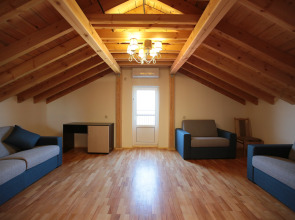 Отель Киараз Арена