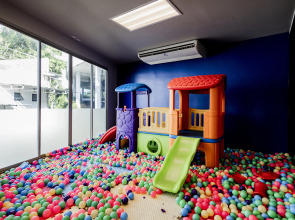 Апарт-отель Karon Beach Residence Phuket