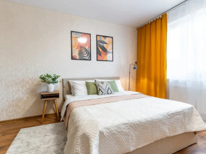 Квартира у парка Галицкого Апарт-Отелика на Героев Разведчиков