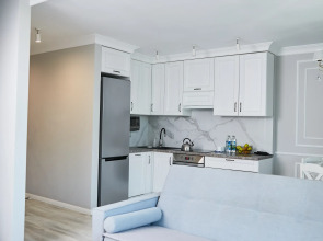 Апартаменты Luma White #2 в центре города с красивым видом на балконе