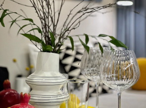 Апартаменты Granada Красивая студия в новом апарт-отеле на берегу канала