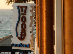 Отель Dubai Marine Beach Resort & Spa