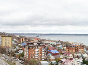 Квартира Апартаменты с Великолепным Видом на Реку и Город с Отдельной Детской Спальней