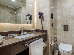 Отель Holiday Inn Antalya Lara