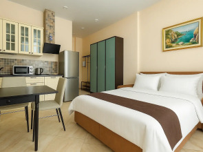 Квартира для 4х гостей в минуте от моря с оборудованной кухонной зоной и просторным душем