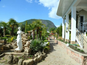 Отель Мажестик