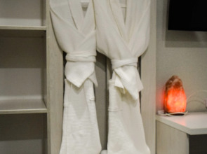 Hotel Continent halal