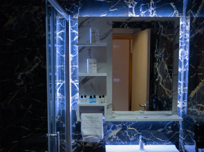 Отель Golden River By Continent Collection