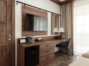 Отель 7 Кипарисов