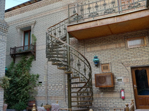 Отель Sasha & Son