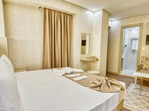 Отель Flori̇na