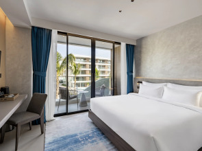 Курортный Отель Kora Beach Resort Phuket