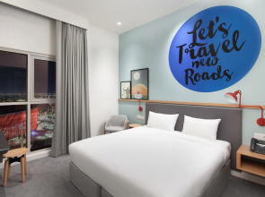 Отель Rove City Walk