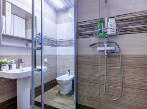 Апартаменты Бизнес с Красивым Видом Юг-Апарт на Красной 176