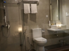 Отель City Colombo 02