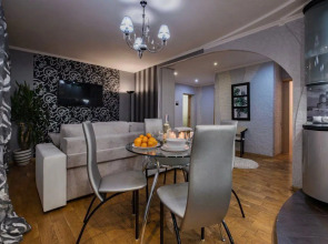 Достойная четырехкомнатная квартира в центре