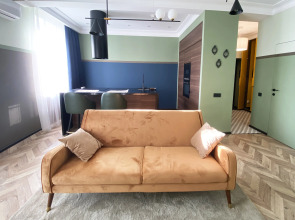 Апартаменты Mid-Century Modern Home