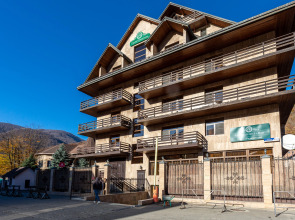 Квартира Номер в Отеле с Балконом Шикарным Видом на Горы