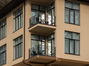 Апартаменты двухуровневые с видом на горы. Жить в Горах.