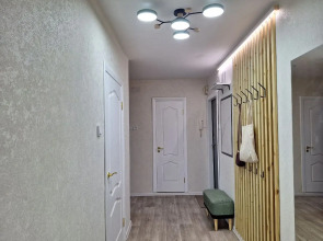 Квартира новая до 4+2 человек "Версаль апартмент"