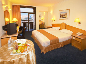 Отель Jerusalem Gardens Hotel & Spa