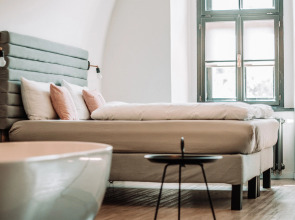 Отель Heaven Prime Airport