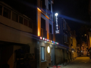 Отель Kocyigit Suite