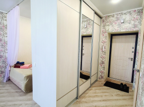 Апартаменты Красный Путь 101