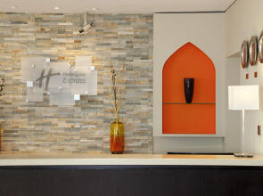 Holiday Inn Express Dubai Jumeirah an IHG Hotel