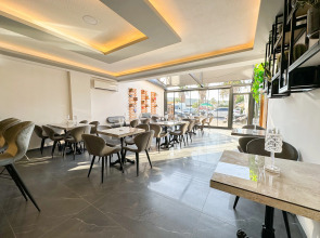 Отель Bed&Breakfast Marina Lora