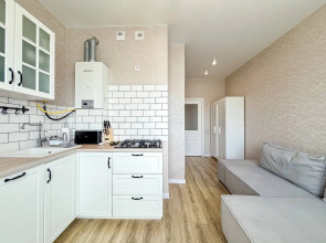 Квартира В Центре Города с Видом на Горы и Море — Как Дома, Tепло и Уютно!