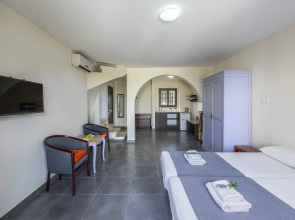 Отель Latchi Family Resort