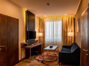 Отель Ramada and Suites by Wyndham Yerevan