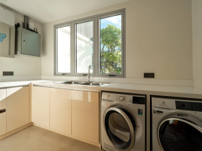 Прекрасные апартаменты с бассейном в Laguna Phuket