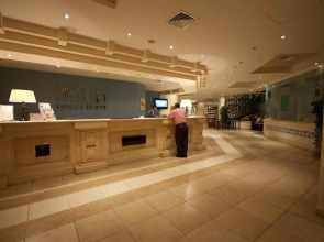 Курортный Отель Swiss Inn Pyramids Golf Resort